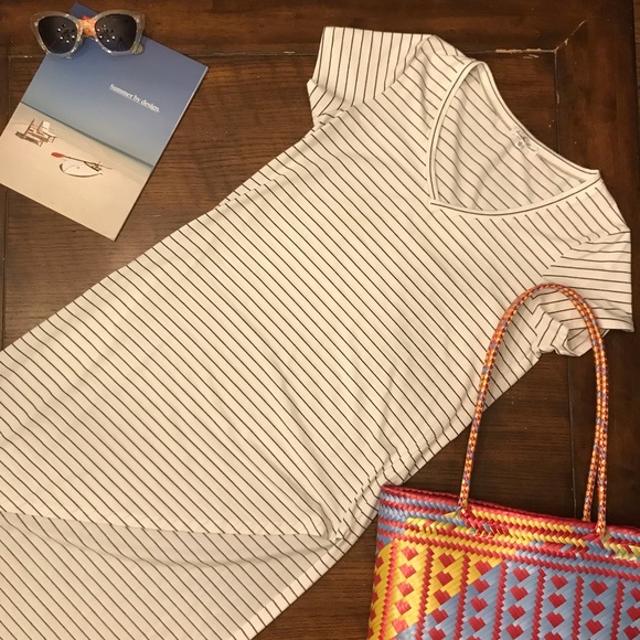 Asymmetric Long Tee - Picture 1 of 4